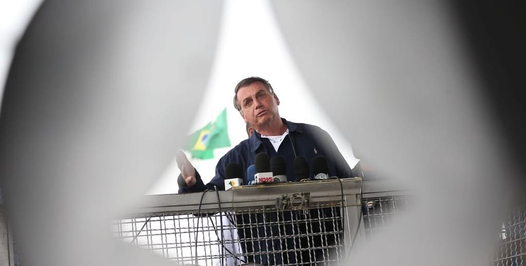 Bolsonaro desiste do “churrasco do descaso” pelo coronavírus