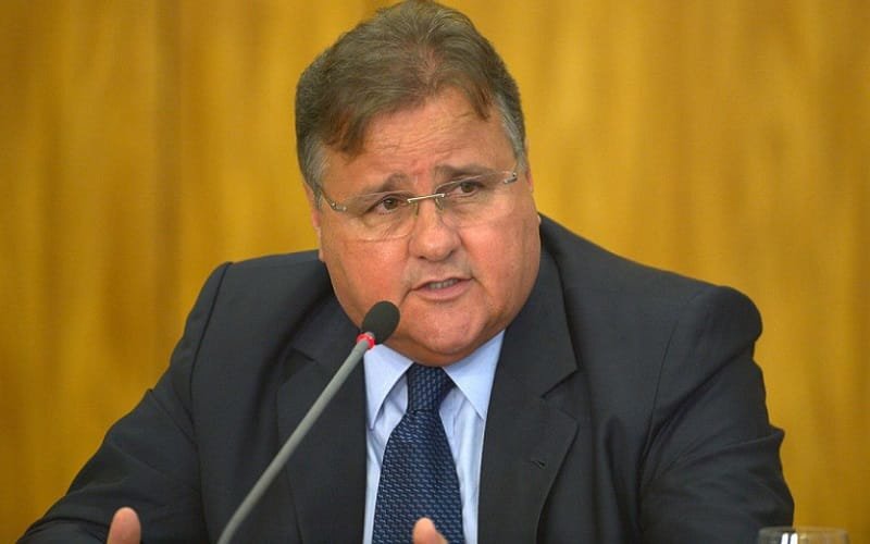 Geddel, condenado pelo bunker de R$ 51 milhões, pode trabalhar
