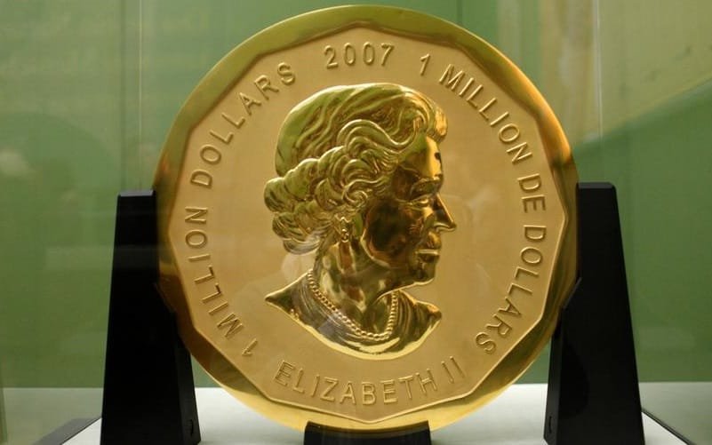 Condenados ladrões de moeda de ouro de 100 quilos