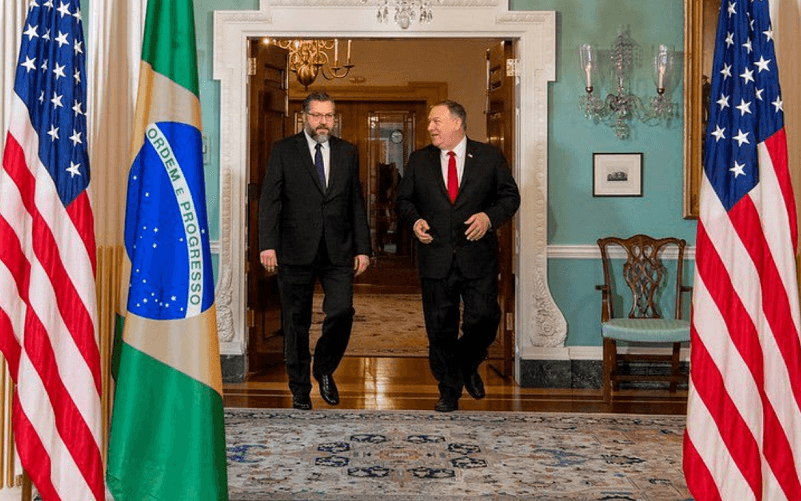 Ministro Ernesto Araújo e Mike Pompeo