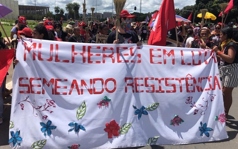 Manifestação marca o Dia da Mulher em Brasília
