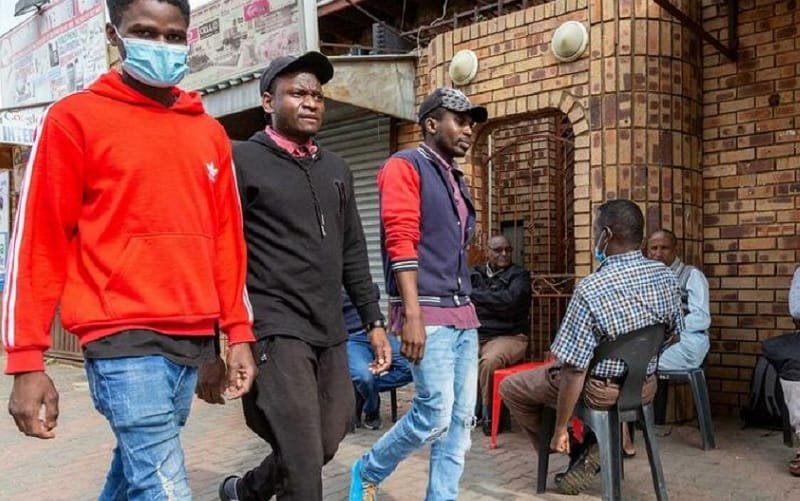 Pelo menos 300 brasileiros estão retidos na África do Sul