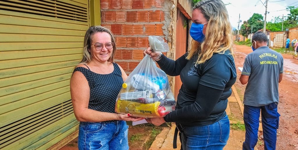 Cesta básica solidariedade São Sebastião