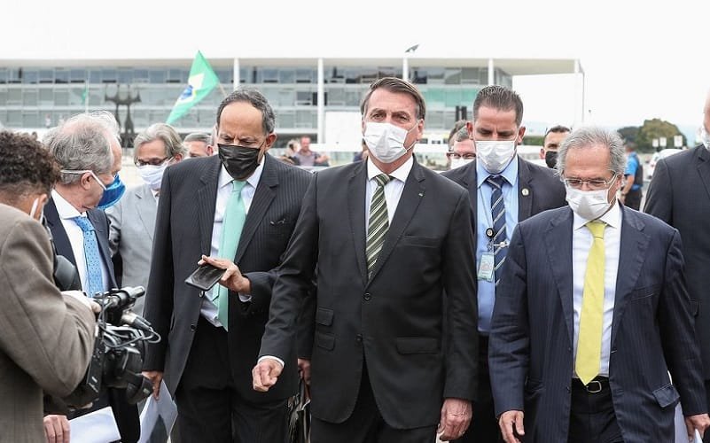 Bolsonaro deve vetar reajuste de servidores aprovado pelo Congresso