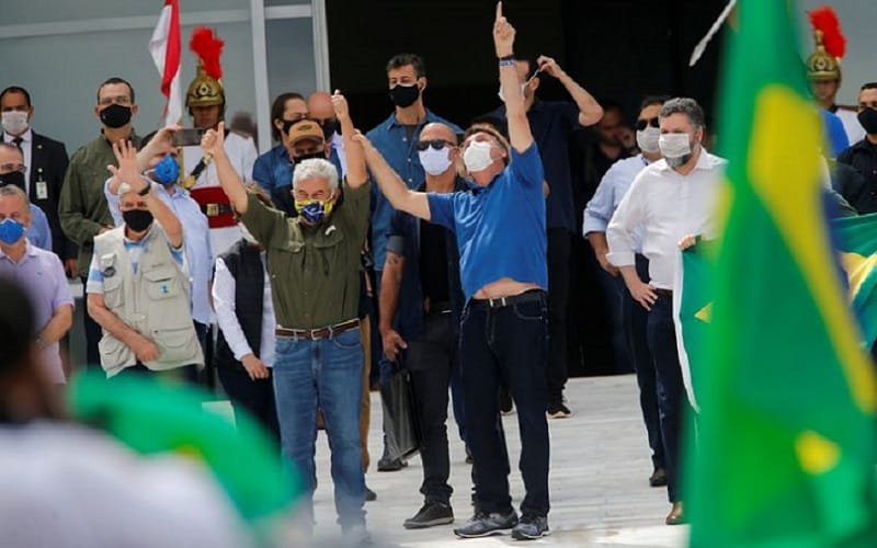 Bolsonaro na rampa do Planalto