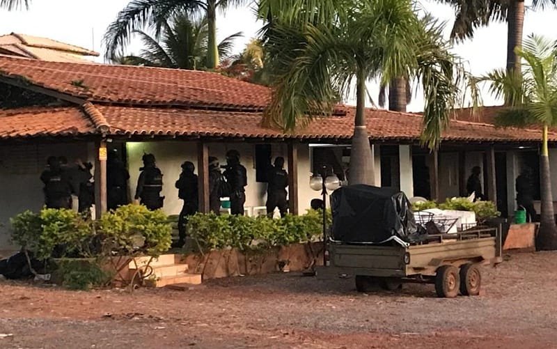 Polícia investiga grupo por formação de milícia e financiamento