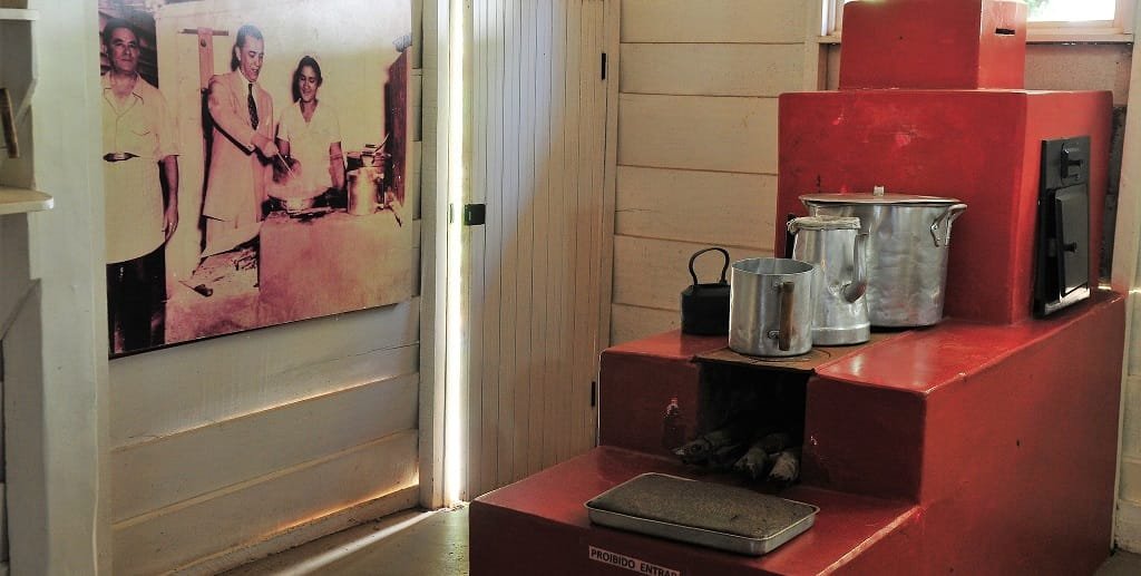 Detalhe do fogão a lenha da casa do Catetinho, que foi ocupada por Juscelino Kubitschek de Oliveira na construção de Brasília/Acácio Pinheiro/Agência Brasília