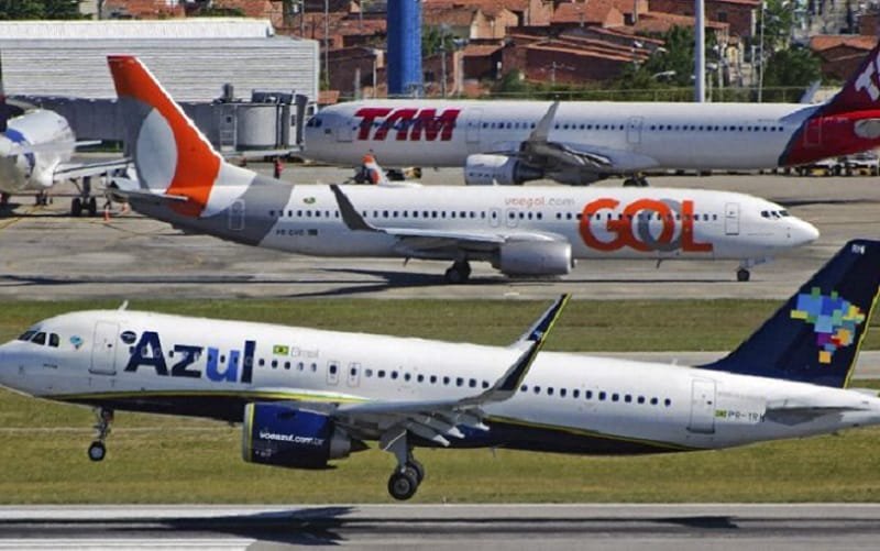 Aviões Azul, Latam e Gol Misto Brasília