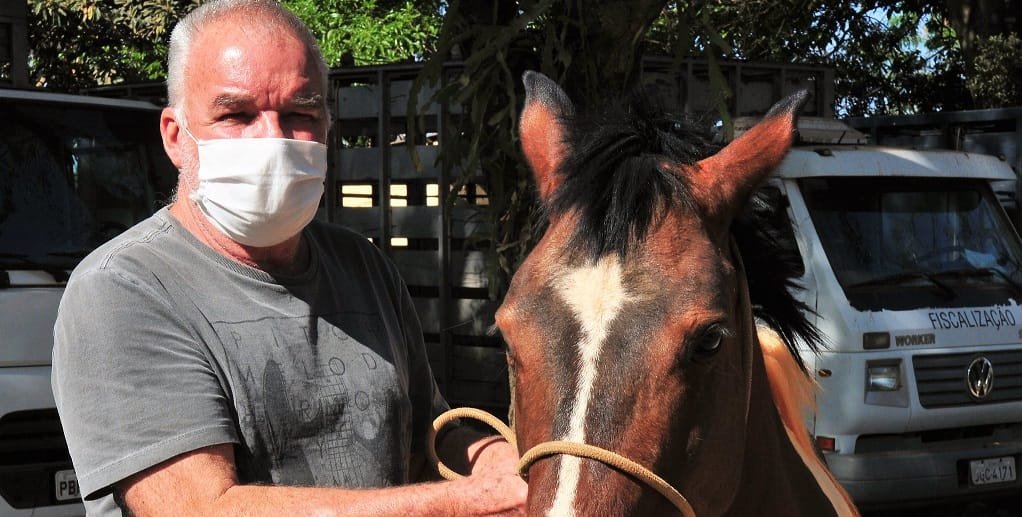 Ralf Rabethge é gerente de Apreensão de Animais da Seagri, serviço que é realizado no Distrito Federal há 20 anos/Acácio Pinheiro/Agência Brasília