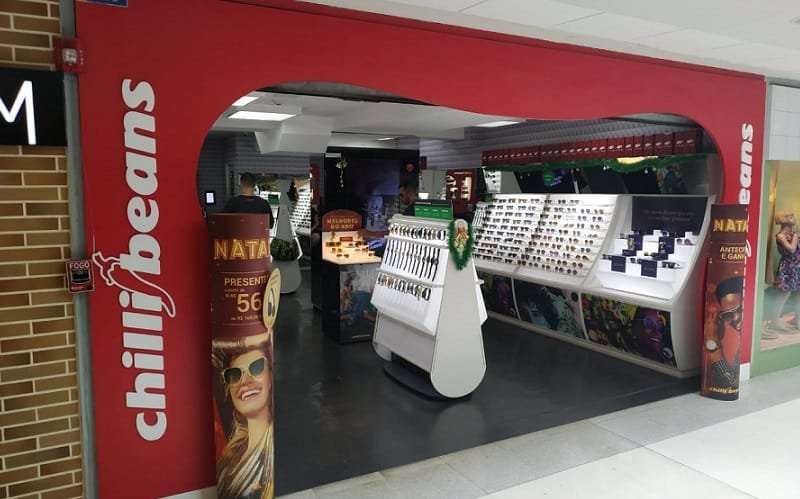 Maior rede de óculos escuros quer reverter prejuízos com novas lojas