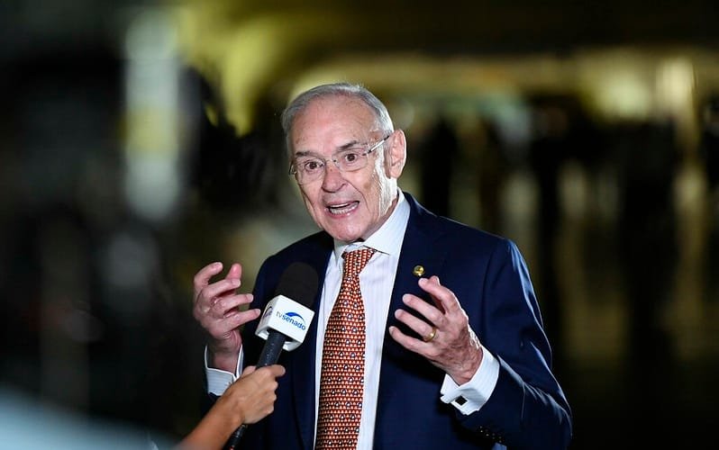 Senador de 83 anos morre por causa do novo coronavírus