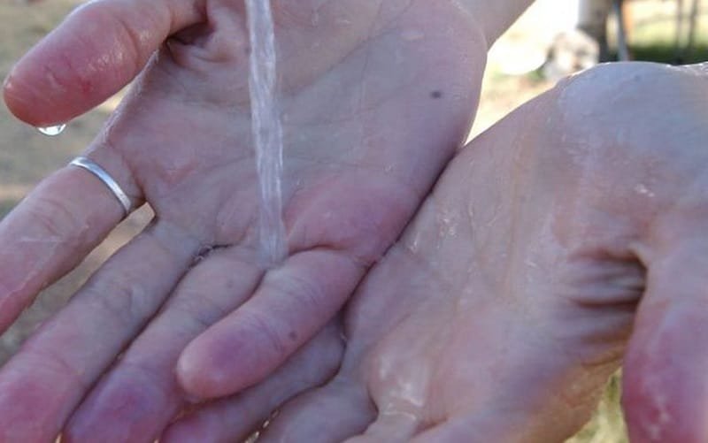 Água tratada mãos DF Misto Brasil