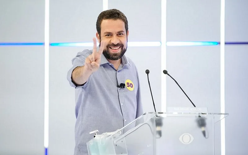 Lula da Silva confirma Boulos em ministério