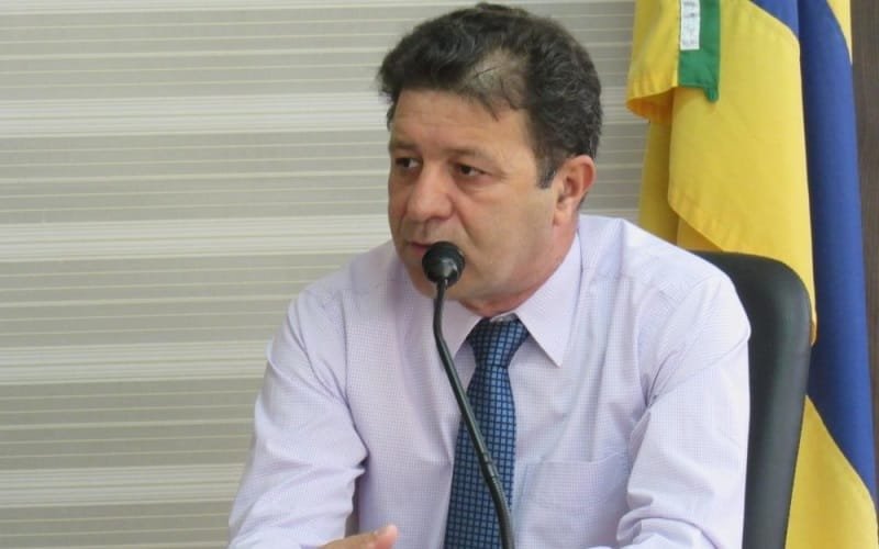 Prefeito de Abadiânia é reeleito com 55,16% dos votos