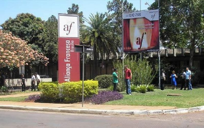 Aliança Francesa garante isenção do imposto sobre serviço no DF