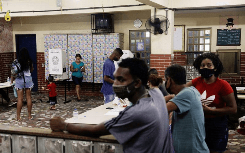 Prisão de 45 candidatos em flagrante por crime eleitoral no Brasil