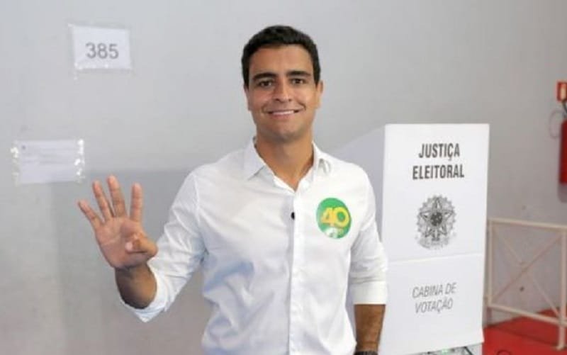 JHC é eleito em Maceió e o vice-prefeito Arthur Henrique em Boa Vista