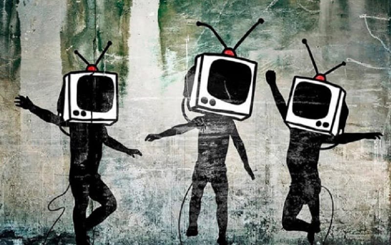 Os meios de comunicação: da missão de informar ao ativismo militante