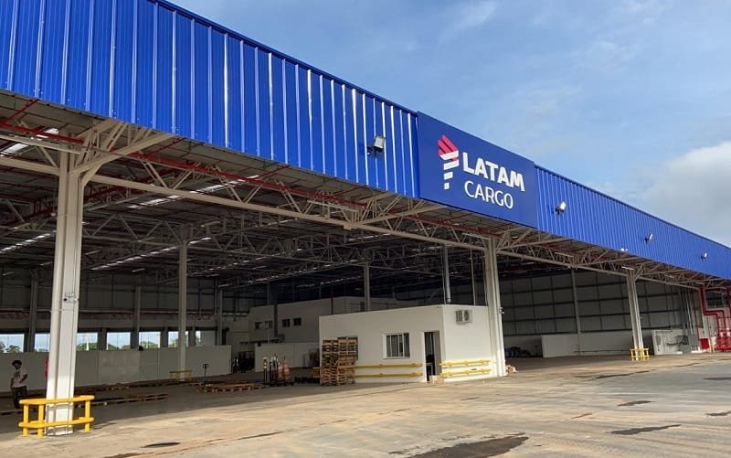 Avião Solidário decola com mais 2,2 milhões de doses de vacina