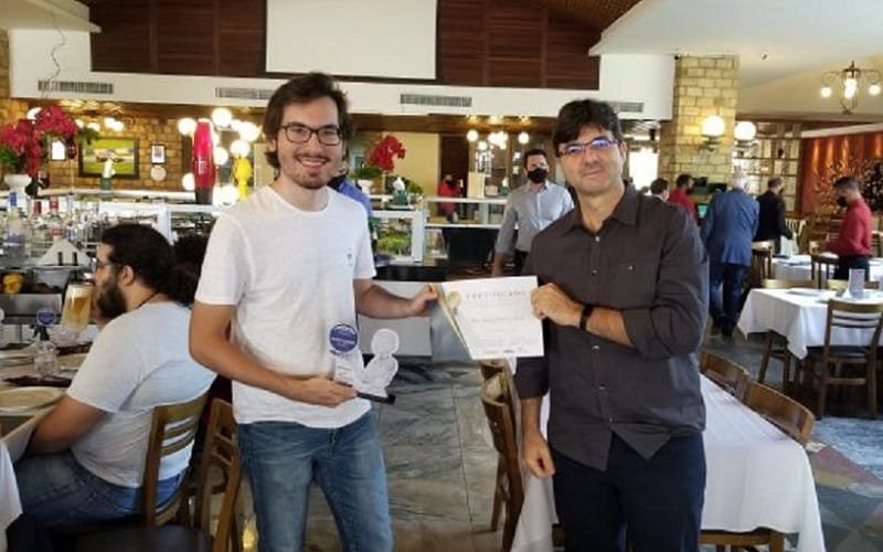 App para atendimento pet vence prêmio de talento acadêmico