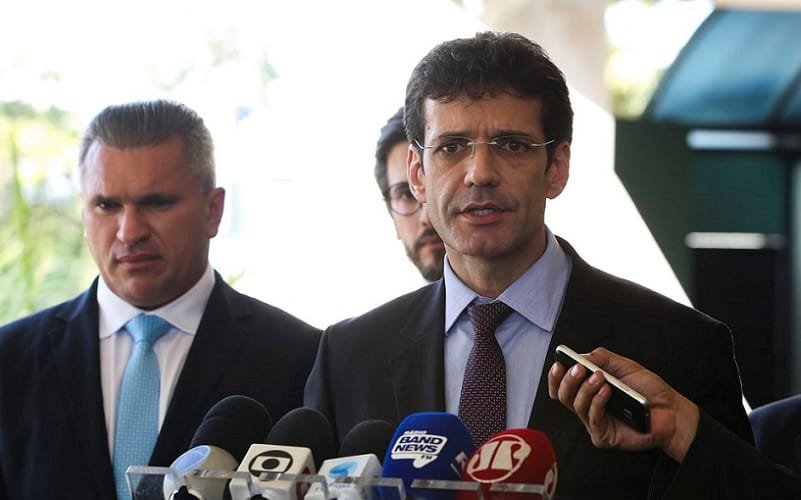 Briga entre ministro provoca demissão de Marcelo Álvaro