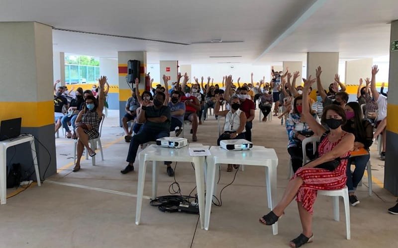 Protesto é mais um episódio da novela do residencial Villa Grécia