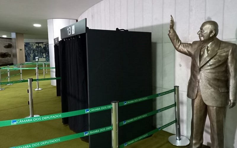 Câmara Salão Verde cabines de votação