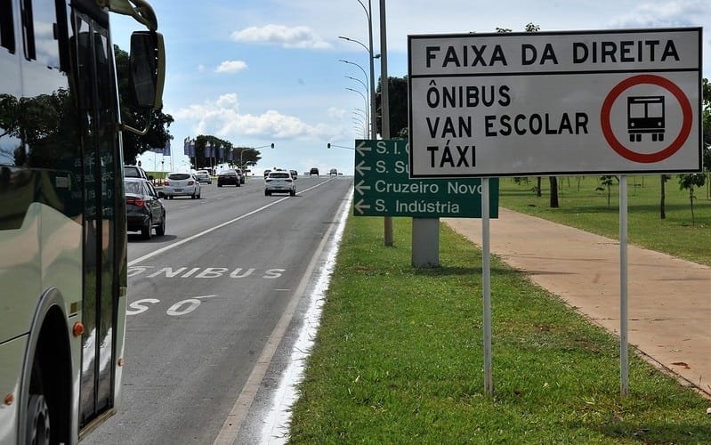 Eixo monumental faixa exclusiva