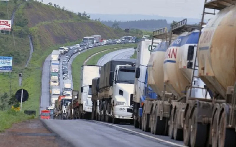 Federação de transporte começa sabatina com presidenciáveis