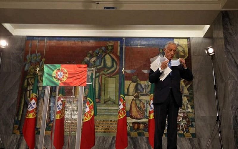 Portugueses reelegem o presidente Marcelo de Sousa
