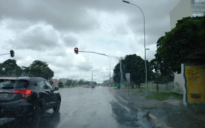 Chuva Esplanada dos Ministérios DF