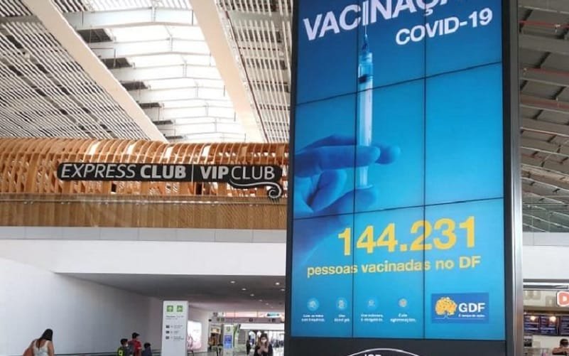 Informações sobre vacina ficam até o final do mês no aeroporto