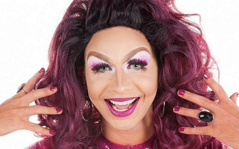 Kelly Queen, artista dF