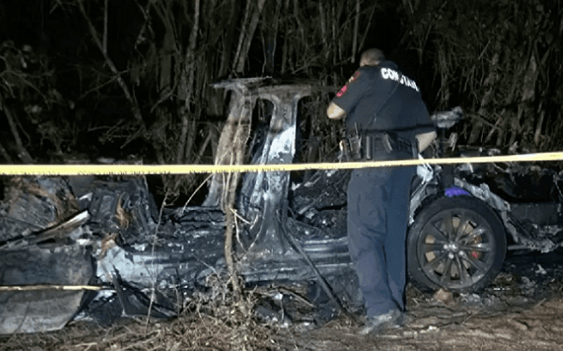 Carro sem motorista acidente