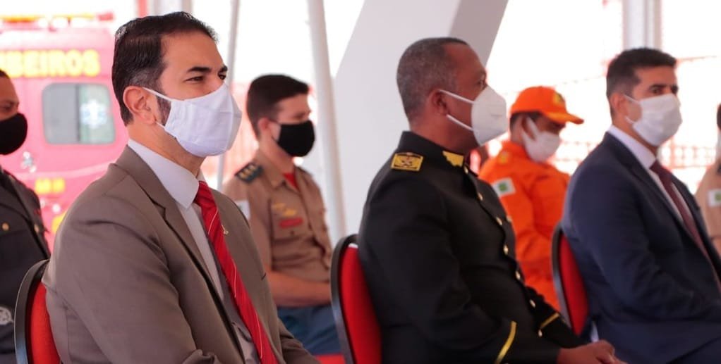 Júlio Danilo, secretário da Segurança, e William Bomfim, comandante do Corpo de Bombeiros, na inauguração do Colégio Militar Dom Pedro II/Adriana Machado/SSP/DF