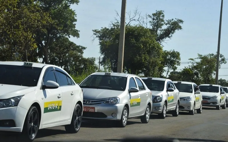 Aprovado crédito para taxistas e motoristas de aplicativo