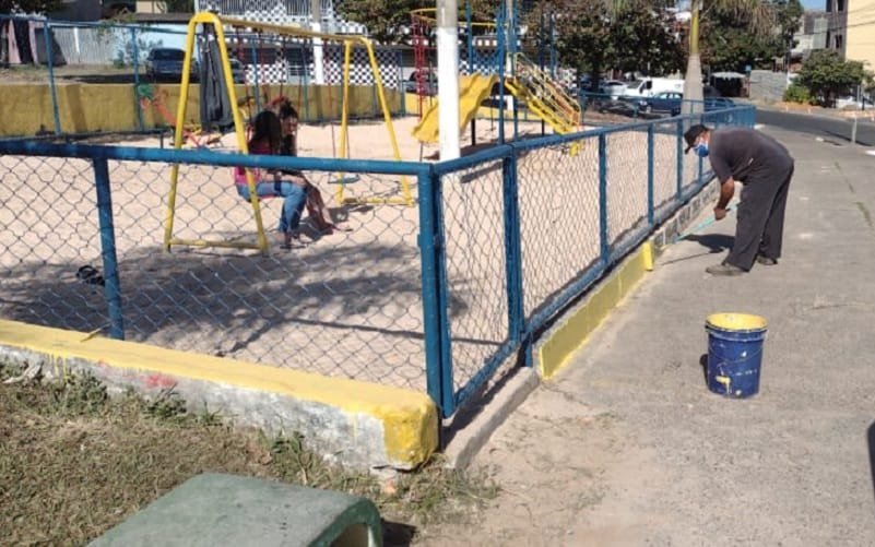 Parceria recupera praça e parquinho na administração do Varjão
