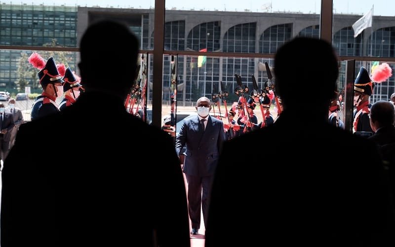 “Bolsonaro da África” é recebido com pompa inédita no Planalto