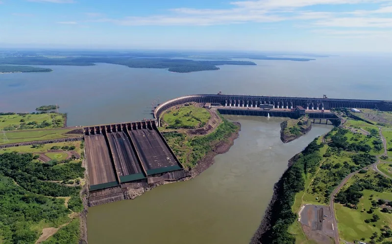 Brasil e Paraguai retomam em dezembro discussão sobre Itaipu