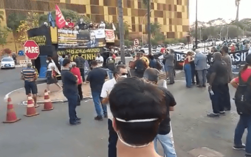 Servidores protestam contra a PEC 32 da reforma do setor público