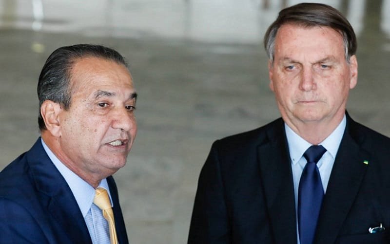 PF indicia Eduardo e Jair Bolsonaro. Silas Malafaia é alvo