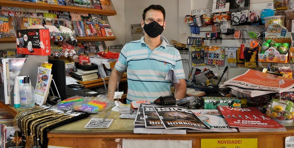 Roberto Aguiar ficou alegre com a conclusão das obras de reforma da praça do Artesão, no Cruzeiro/Geovana Albuquerque/Agência Brasília