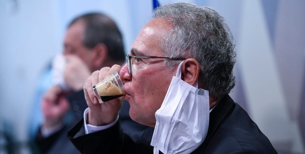 Renan disse que ainda não sabe se vai chamar Ibaneis