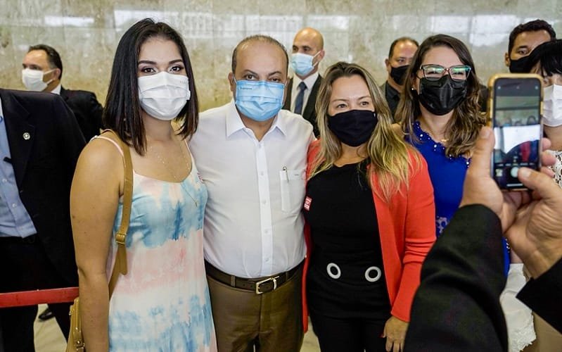 Ibaneis nomeia mais 337 professores aprovados em concurso público