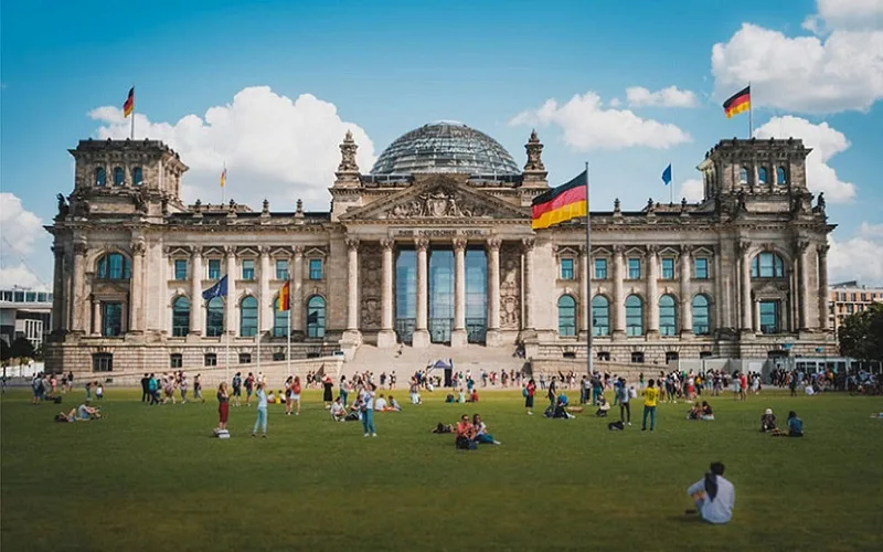 Meteorito é confundido com míssil na Alemanha