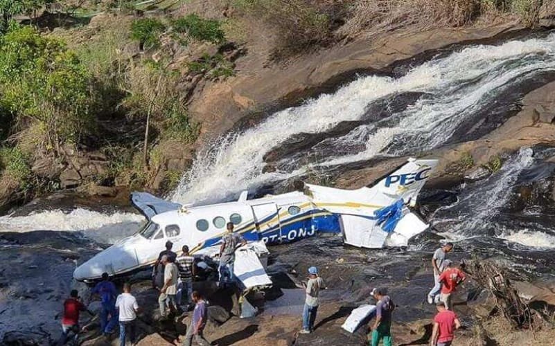 Queda de avião cantora Marilia Mendonça