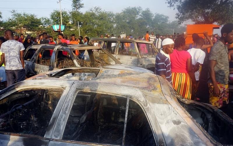 Explosão em posto de gasolina mata 99 pessoas em Serra Leoa