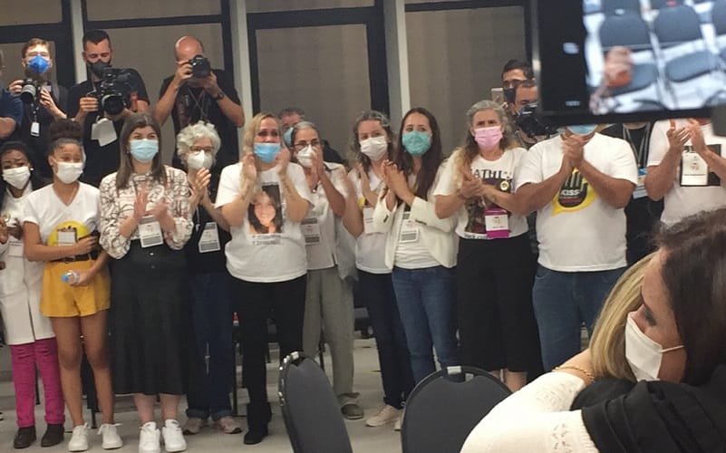 Réus da boate Kiss são condenados, mas não são presos