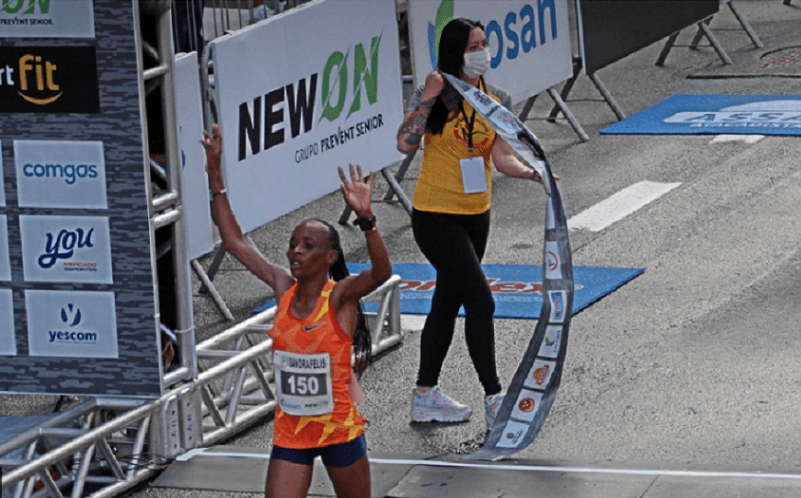 Cinco brasileiros no podium da Corrida da São Silvestre