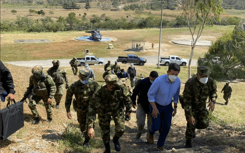 Soldado colombiano morre após ataque a dois batalhões